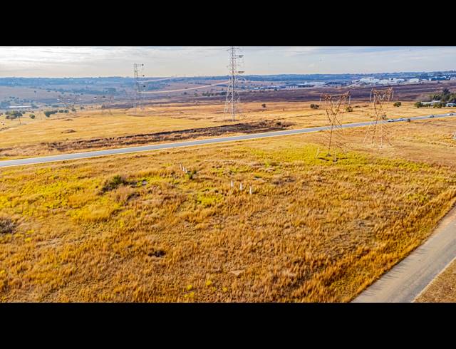 25,000M² VACANT LAND FOR SALE IN LAEZONIA